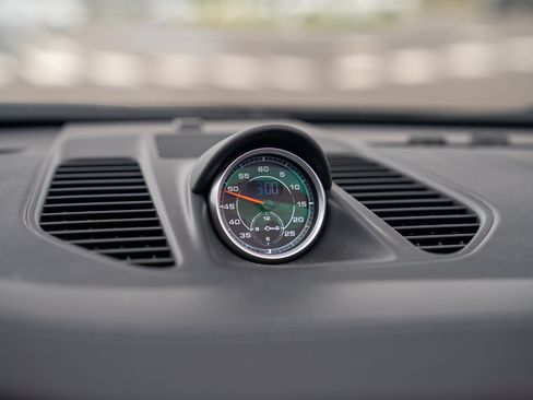 Certified 2014 Porsche 911 Carrera 4S AWD/4WD image 17