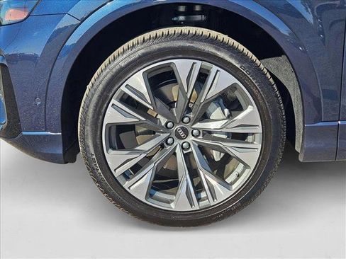 New 2025 Audi Q8 Premium Plus image 15