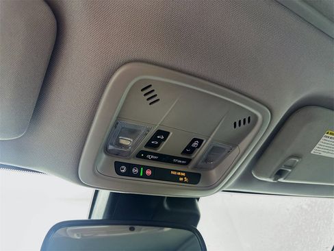 Used 2024 Chevrolet Malibu LT image 34