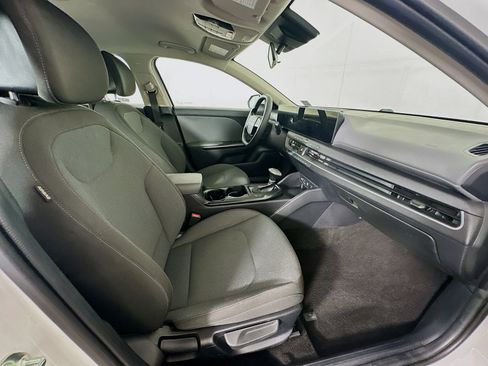 Used 2025 Kia K4 FWD image 30