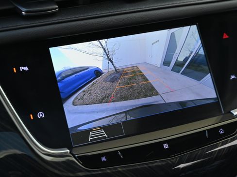 Used 2020 Cadillac XT6 Premium Luxury image 15