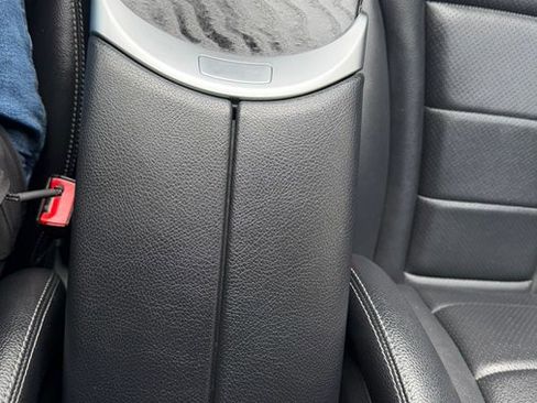 Used 2020 Mercedes-Benz GLC 300 4MATIC image 19