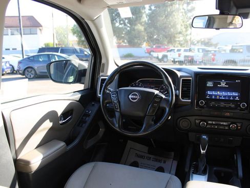 Used 2022 Nissan Frontier SV image 26