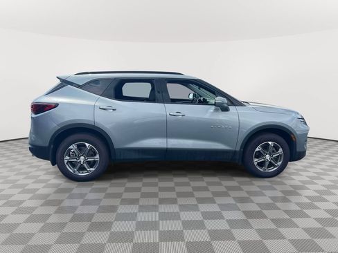 Used 2023 Chevrolet Blazer LT AWD/4WD image 4