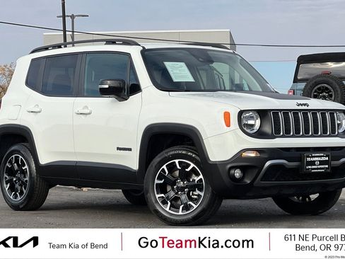 Used 2023 Jeep Renegade Latitude AWD/4WD image 1