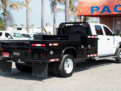 Used 2021 RAM 5500 Tradesman w/ Chrome Appearance Group image 10