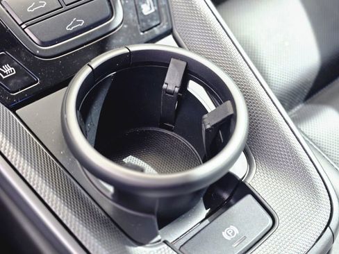 Used 2023 Porsche 911 Carrera w/ Premium Package image 22