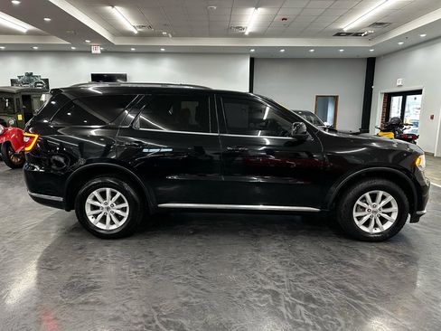 Used 2019 Dodge Durango SXT AWD/4WD image 4