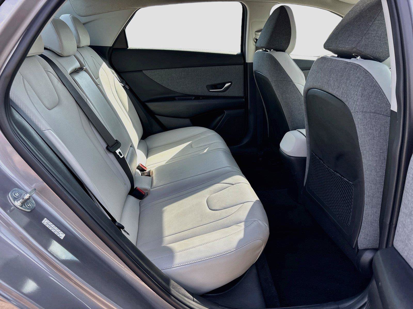 Used 2023 Hyundai Elantra Limited FWD image 28