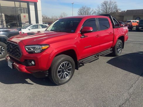 Used 2023 Toyota Tacoma TRD Sport image 1