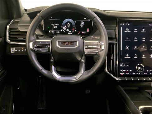 Used 2025 GMC Acadia Elevation AWD/4WD image 5