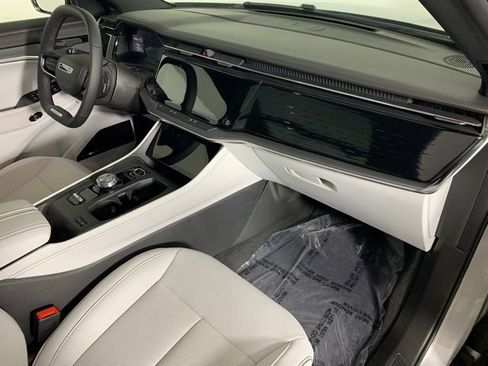 Used 2025 Jeep Wagoneer S Limited image 10