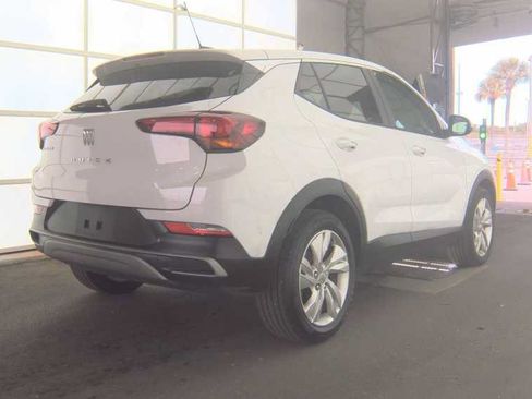 Used 2024 Buick Encore GX Preferred FWD image 3