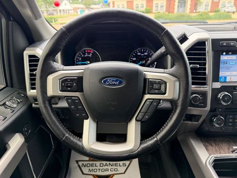Used 2018 Ford F250 Lariat w/ Lariat Ultimate Package AWD/4WD image 20