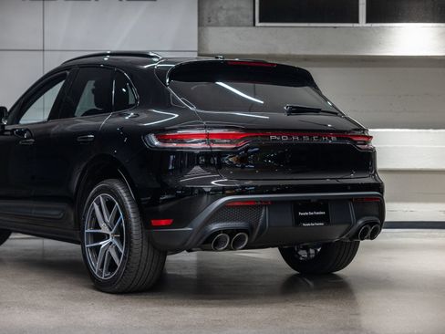 Certified 2026 Porsche Macan AWD/4WD image 24