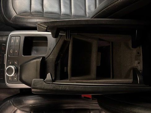 Used 2015 Mercedes-Benz GL 63 AMG 4MATIC image 24