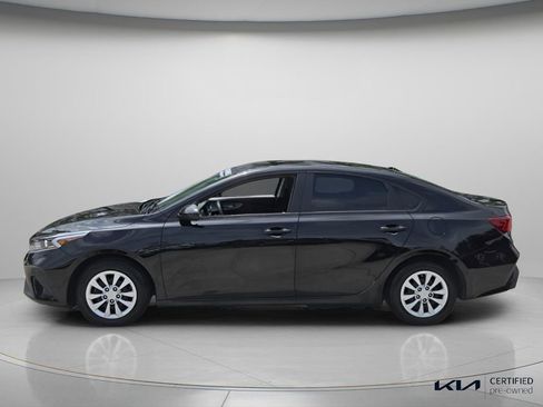 Certified 2023 Kia Forte LX FWD image 3