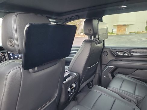 Used 2021 GMC Yukon Denali w/ Denali Ultimate Package image 17