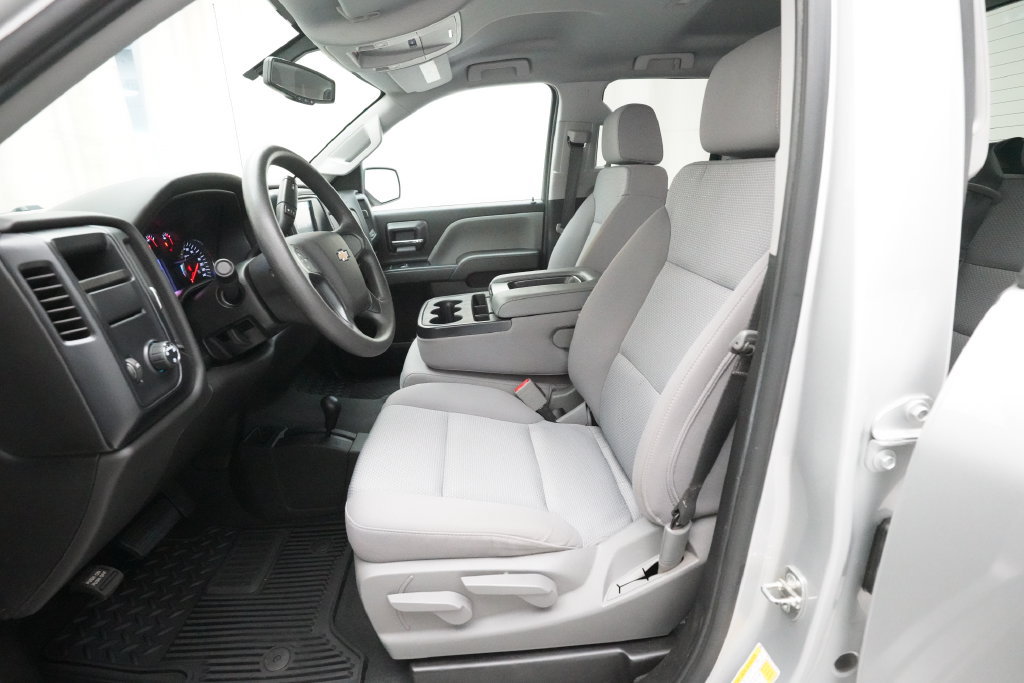 Used 2019 Chevrolet Silverado 1500 Custom w/ Custom Convenience Package AWD/4WD image 7