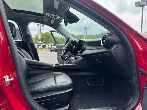 Used 2019 Alfa Romeo Giulia Ti w/ Nero Edizione AWD/4WD image 12