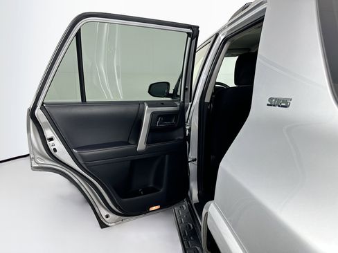 Used 2024 Toyota 4Runner SR5 image 25