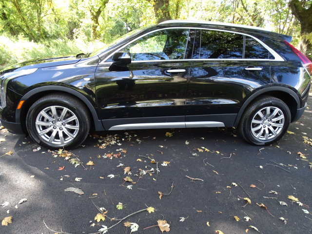 Certified 2023 Cadillac XT4 Premium Luxury AWD/4WD image 17