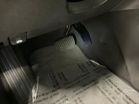 Used 2024 Chevrolet Equinox LT image 37