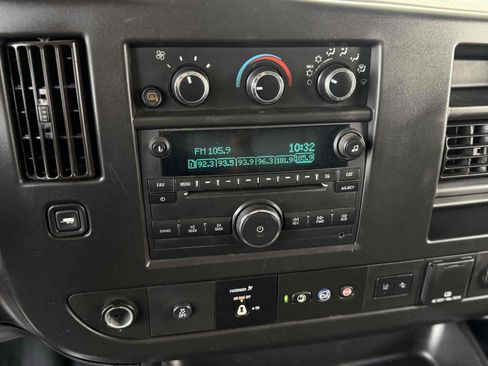 Used 2019 Chevrolet Express 3500 Extended w/ Driver Convenience Package image 10