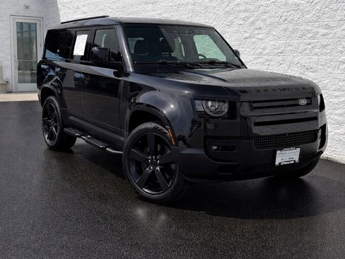 Used 2023 Land Rover Defender 130 SE image 1