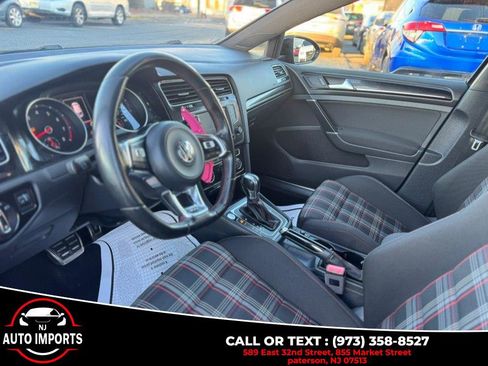 Used 2017 Volkswagen GTI Sport image 11
