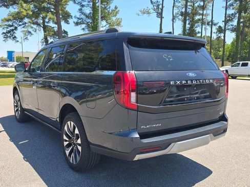 Used 2025 Ford Expedition Max Platinum w/ Driver's Package AWD/4WD image 5