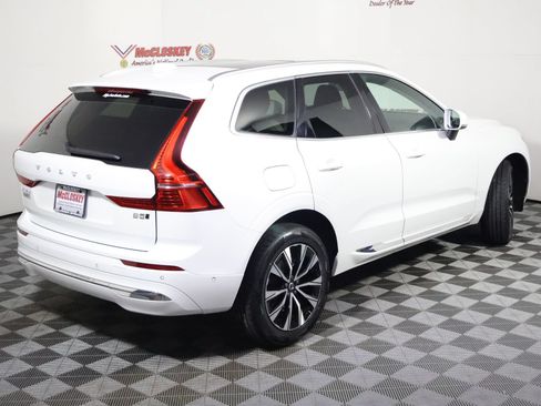 Used 2023 Volvo XC60 B5 Plus AWD/4WD image 4
