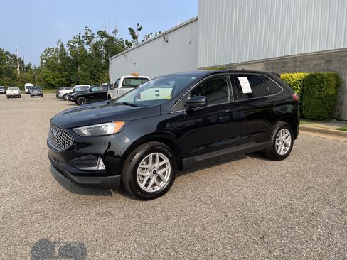 Certified 2024 Ford Edge SEL w/ Convenience Package AWD/4WD image 8