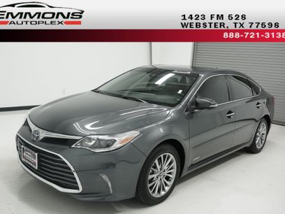 Used 2016 Toyota Avalon Limited w/ Toyota Safety Sense Package