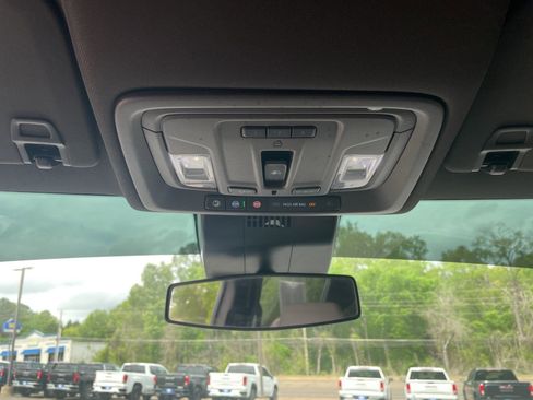 Used 2023 Chevrolet Silverado 1500 LT image 21