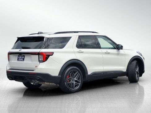 Certified 2025 Ford Explorer ST image 4