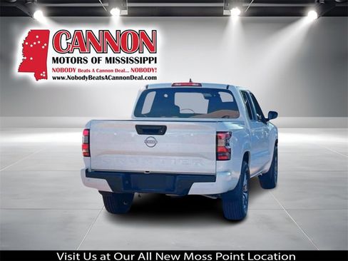 New 2025 Nissan Frontier SV w/ SV Convenience Package image 6