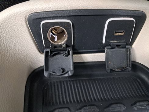 Used 2017 Chrysler Pacifica Touring Plus w/ Tire & Wheel Group image 25