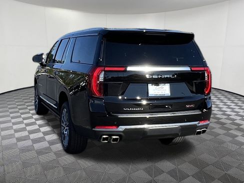 Used 2025 GMC Yukon XL Denali image 4