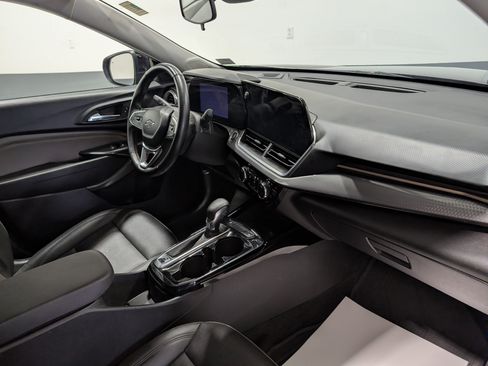 Used 2024 Chevrolet Trax ACTIV w/ Sunroof Package FWD image 17