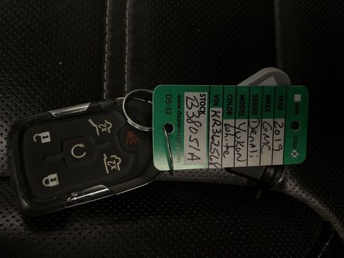 Used 2019 GMC Yukon Denali w/ Open Road Package image 33