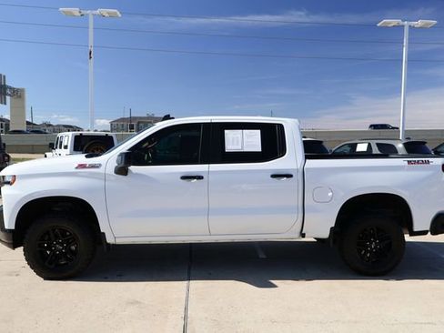 Used 2021 Chevrolet Silverado 1500 LT Trail Boss w/ Convenience Package II image 4