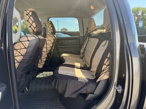 Used 2016 RAM 2500 Tradesman w/ Chrome Appearance Group image 14