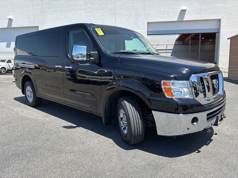 Used 2020 Nissan NV 3500 SL RWD image 3