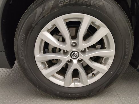 Used 2020 Nissan Rogue S w/ Special Edition Package image 31