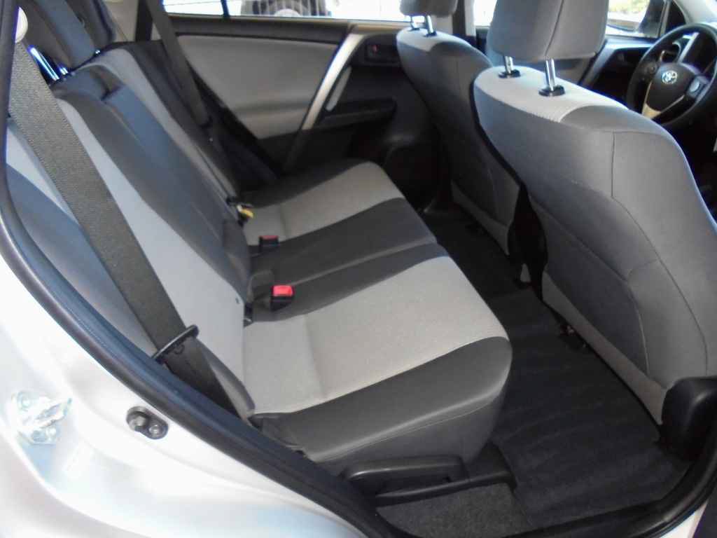 Used 2014 Toyota RAV4 LE FWD image 10