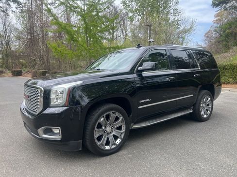 Used 2016 GMC Yukon Denali w/ Open Road Package image 2