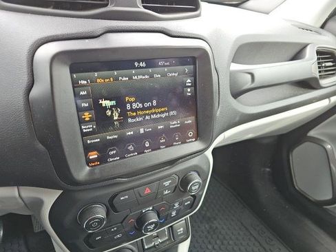 Used 2022 Jeep Renegade Latitude w/ Convenience Group image 23