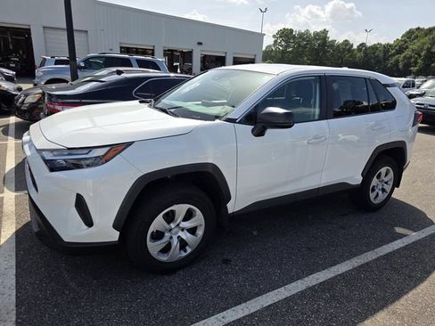 Used 2024 Toyota RAV4 LE FWD image 14