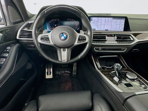 Used 2021 BMW X7 xDrive40i w/ M Sport Package AWD/4WD image 5